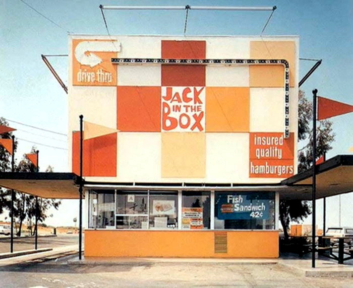 Jack-In-The-Box (Jack In The Box) - Pontiac - 1085 N Perry St (newer photo)